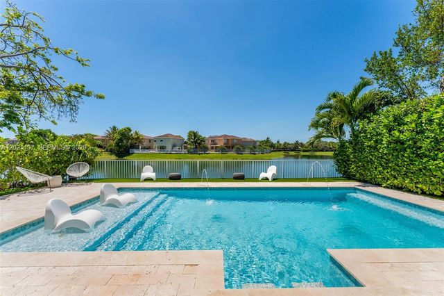 9024 SW 206th St, Cutler Bay, FL 33189