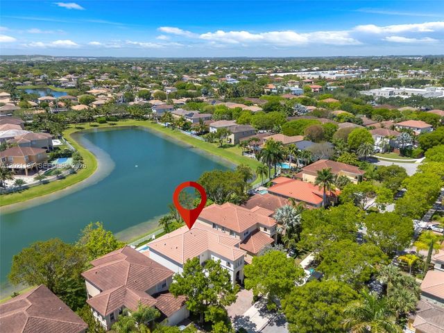 9024 SW 206th St, Cutler Bay, FL 33189