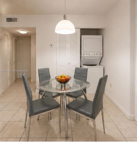 15540 SW 80th St D-304, Miami, FL 33193