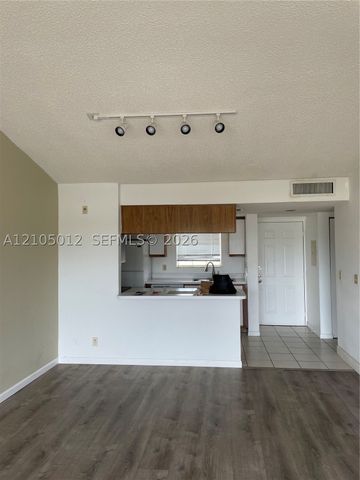 6284 La Costa Dr L, Boca Raton, FL 33433
