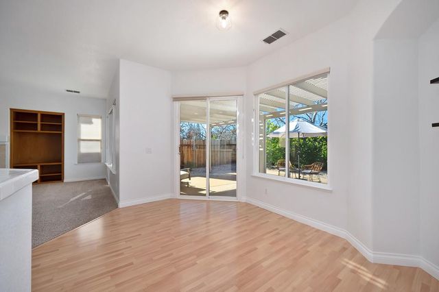 12129 Gold Bluff Ln, Gold River, CA 95670