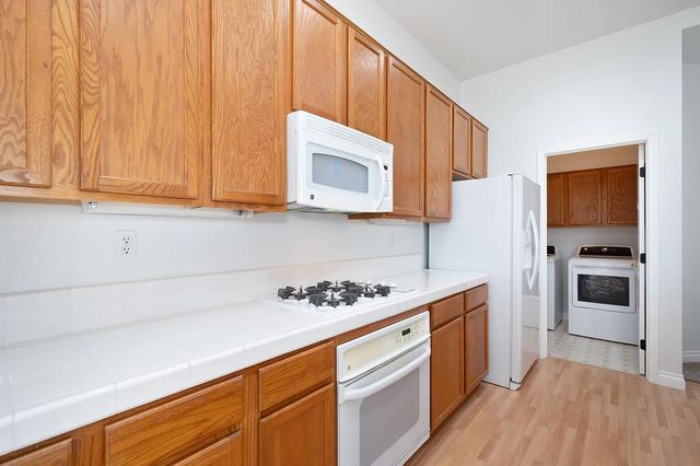 12129 Gold Bluff Ln, Gold River, CA 95670