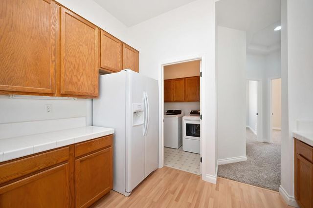 12129 Gold Bluff Ln, Gold River, CA 95670