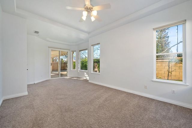 12129 Gold Bluff Ln, Gold River, CA 95670