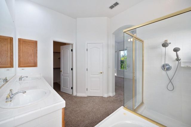 12129 Gold Bluff Ln, Gold River, CA 95670