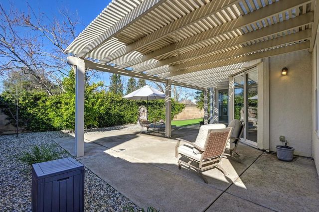 12129 Gold Bluff Ln, Gold River, CA 95670