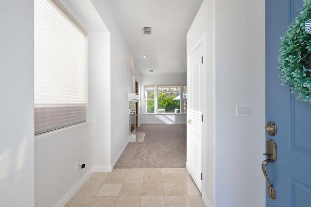 12129 Gold Bluff Ln, Gold River, CA 95670