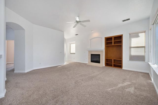 12129 Gold Bluff Ln, Gold River, CA 95670