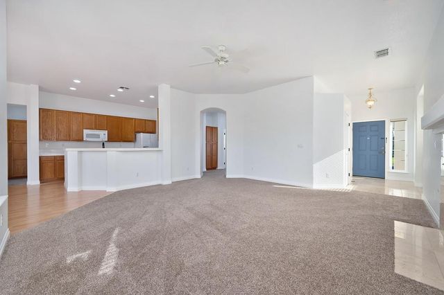 12129 Gold Bluff Ln, Gold River, CA 95670