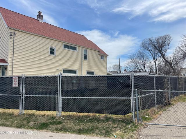 305 Craig Street, Schenectady, NY 12307