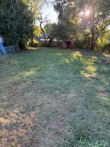 2204 Hawthorne Street, Middletown, OH 45042