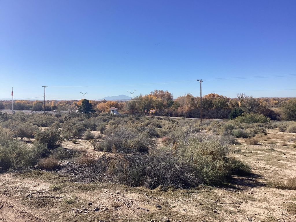 2 Stella Court, Belen, NM 87002