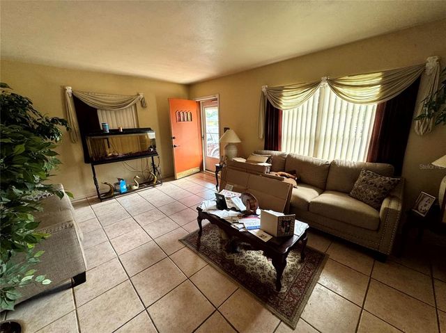 2008 CRICKET DRIVE, Orlando, FL 32808