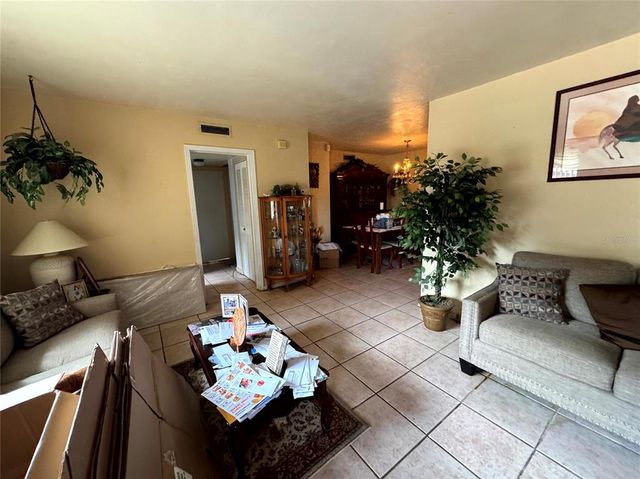2008 CRICKET DRIVE, Orlando, FL 32808