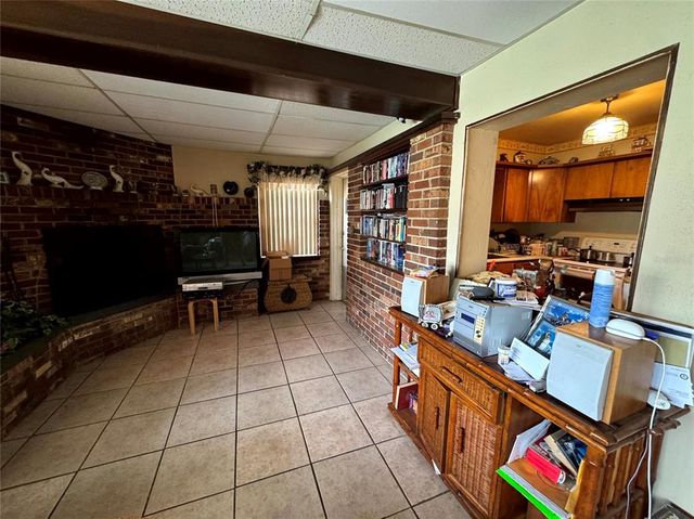 2008 CRICKET DRIVE, Orlando, FL 32808