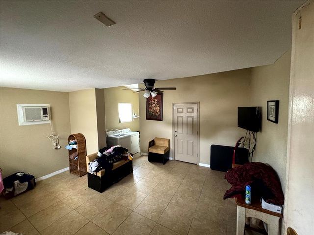2008 CRICKET DRIVE, Orlando, FL 32808