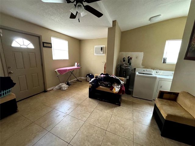 2008 CRICKET DRIVE, Orlando, FL 32808