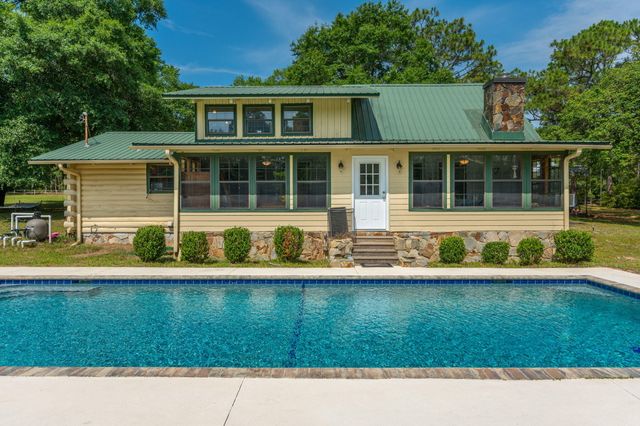 4869 Retta Lane, Crestview, FL 32536