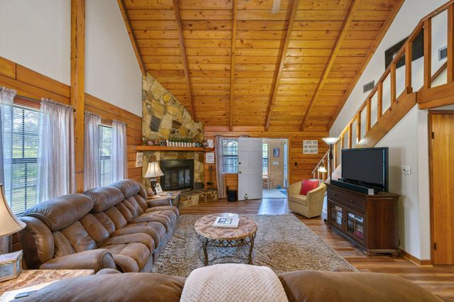 4869 Retta Lane, Crestview, FL 32536