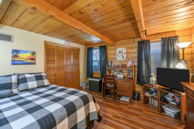 4869 Retta Lane, Crestview, FL 32536