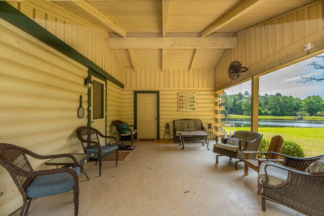 4869 Retta Lane, Crestview, FL 32536