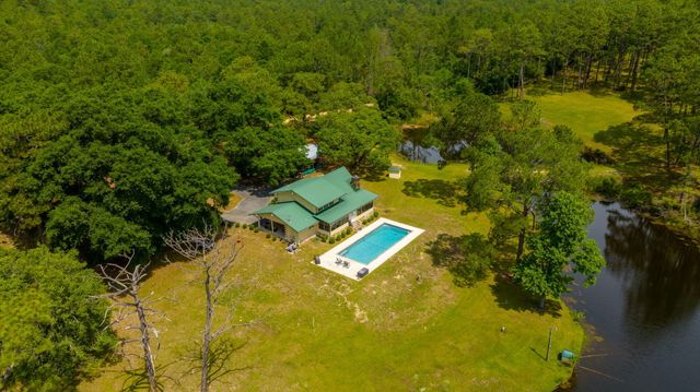 4869 Retta Lane, Crestview, FL 32536