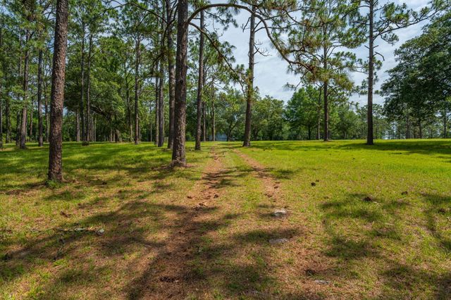 4869 Retta Lane, Crestview, FL 32536