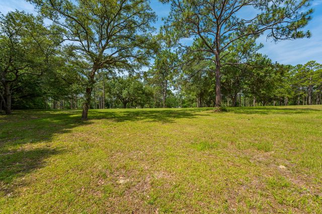 4869 Retta Lane, Crestview, FL 32536