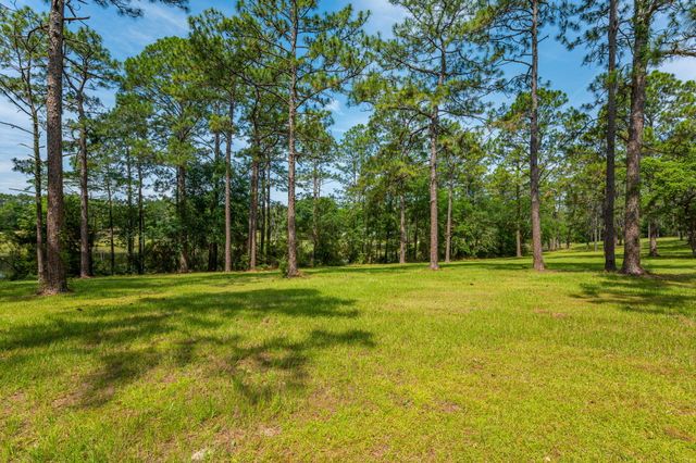 4869 Retta Lane, Crestview, FL 32536