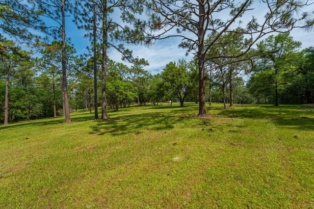 4869 Retta Lane, Crestview, FL 32536