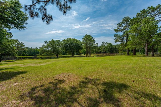 4869 Retta Lane, Crestview, FL 32536