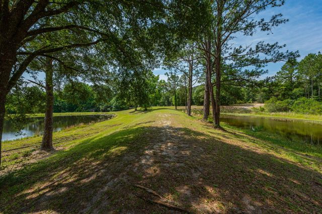 4869 Retta Lane, Crestview, FL 32536