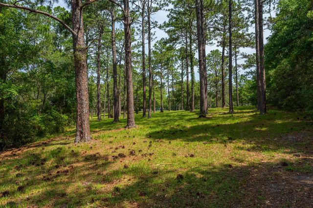 4869 Retta Lane, Crestview, FL 32536