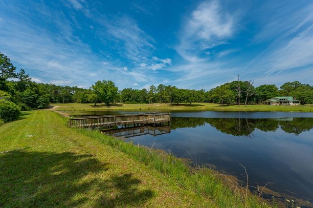 4869 Retta Lane, Crestview, FL 32536