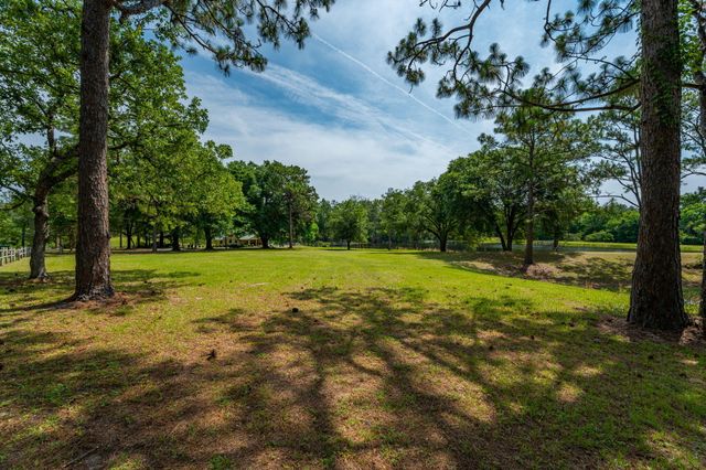 4869 Retta Lane, Crestview, FL 32536