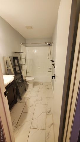 1404 Sara Circle, Port Jefferson Station, NY 11776