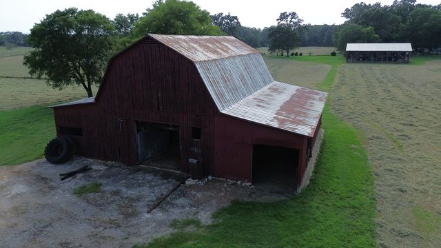 903 Old Estill Springs Rd, Winchester, TN 37398