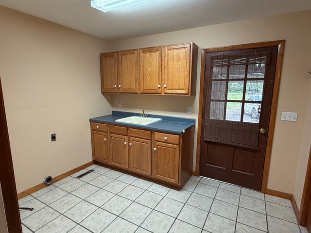 903 Old Estill Springs Rd, Winchester, TN 37398