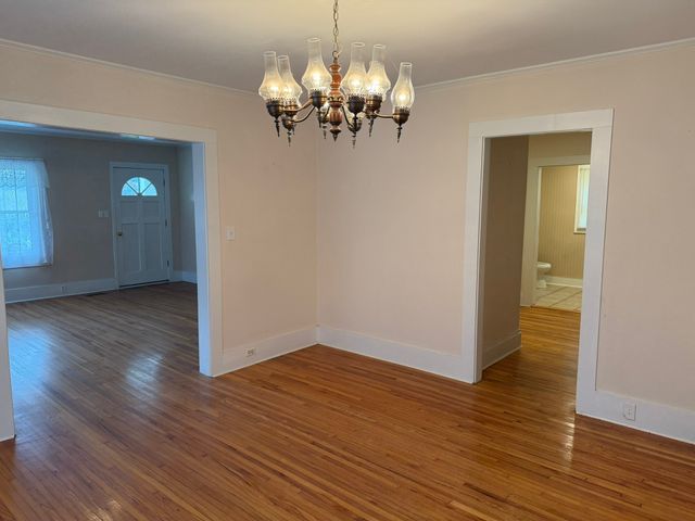903 Old Estill Springs Rd, Winchester, TN 37398