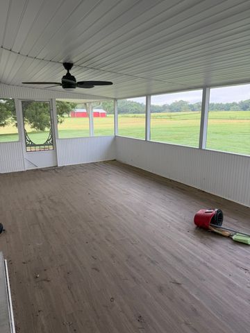 903 Old Estill Springs Rd, Winchester, TN 37398
