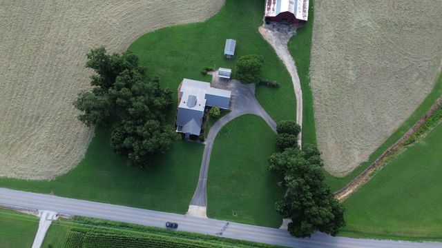 903 Old Estill Springs Rd, Winchester, TN 37398