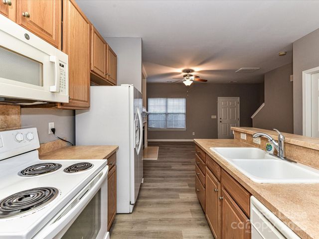 8748 Twined Creek Lane, Charlotte, NC 28227