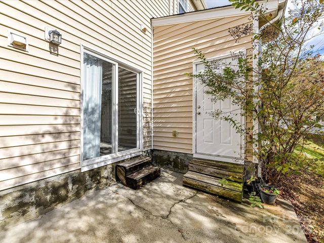 8748 Twined Creek Lane, Charlotte, NC 28227