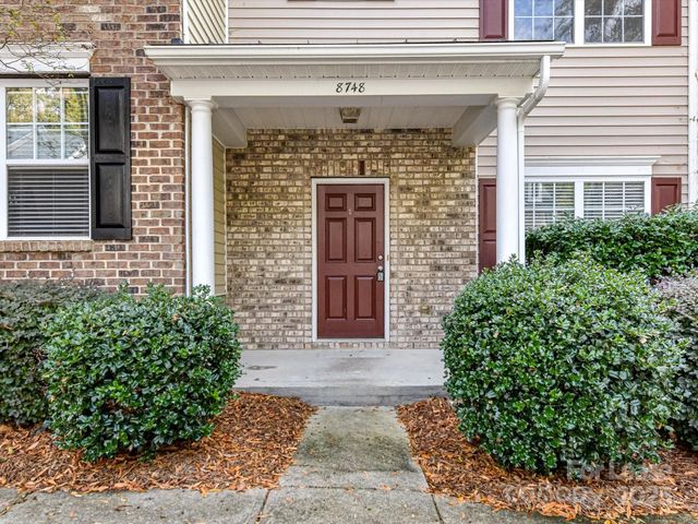 8748 Twined Creek Lane, Charlotte, NC 28227