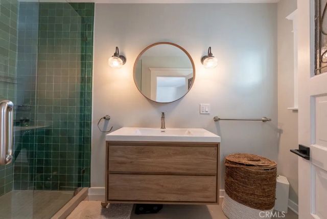 2283 W 25th Street, Los Angeles, CA 90018