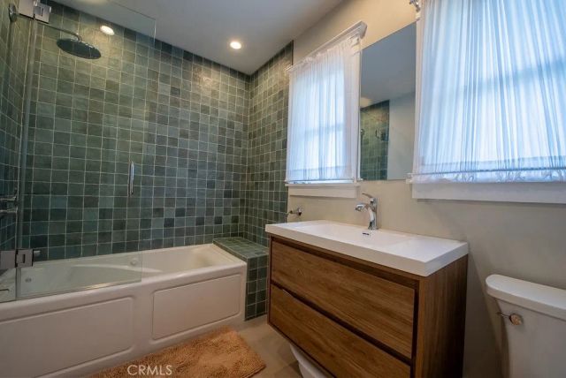 2283 W 25th Street, Los Angeles, CA 90018