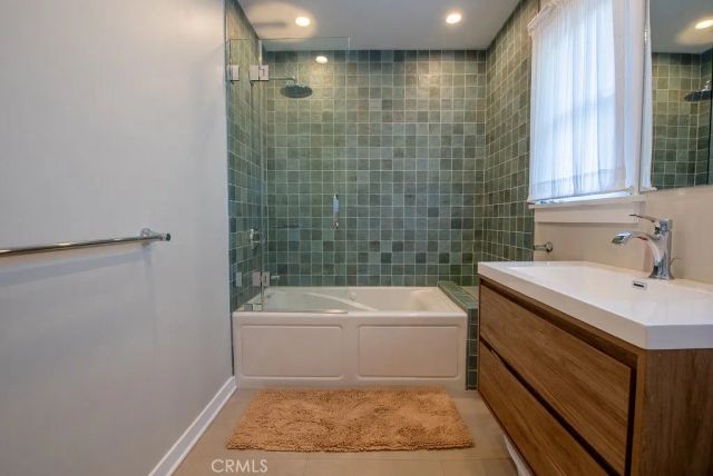 2283 W 25th Street, Los Angeles, CA 90018