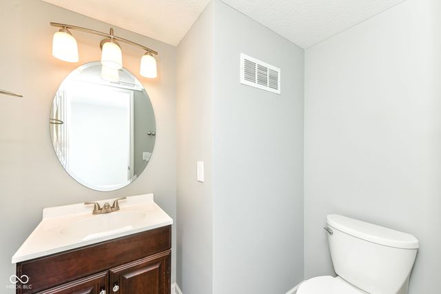 9050 Mercer Drive, Fishers, IN 46038