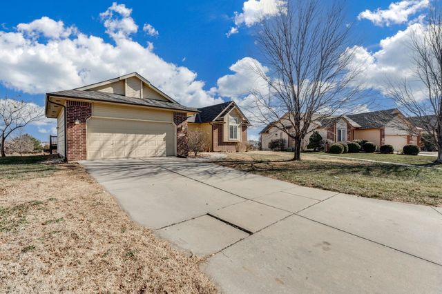 2434 N Regency Lakes St, Wichita, KS 67226