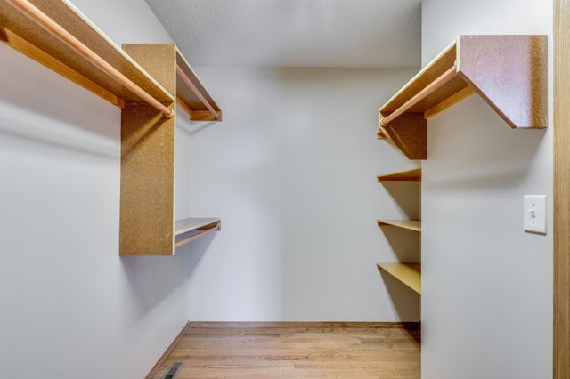 2434 N Regency Lakes St, Wichita, KS 67226